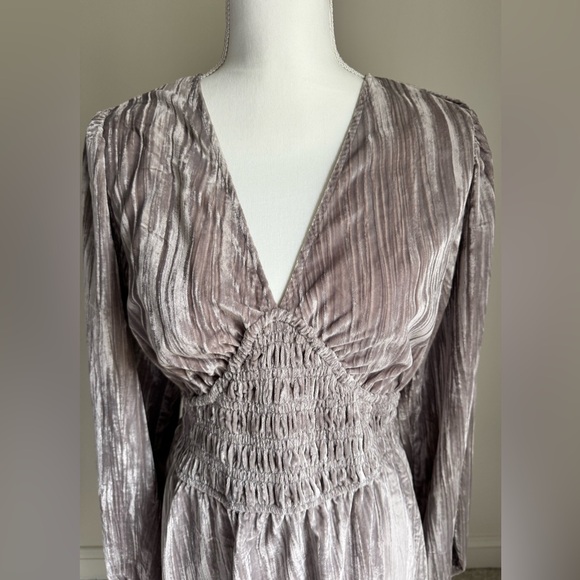 NWT GAP Taupe Beige Velvet Smocked Mini Cocktail Party Dress Sz L - Picture 4 of 11